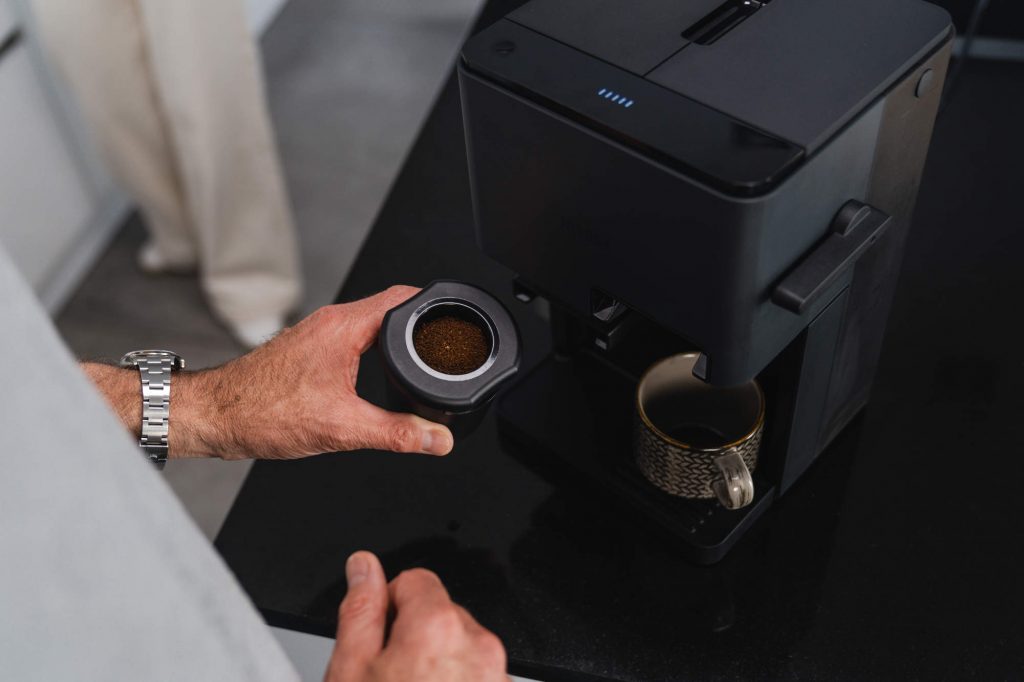 innovative Zubereitung von Kaffee dank des neuen Click Cup.